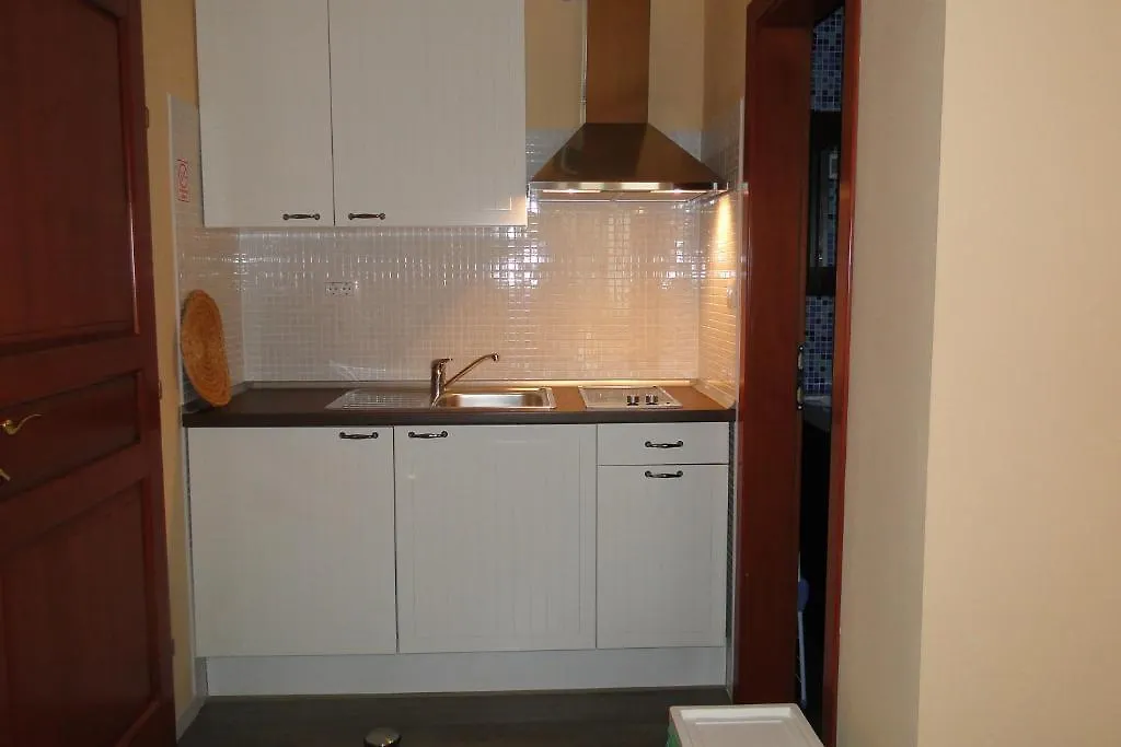 Apartments Villa Ela أوماغ