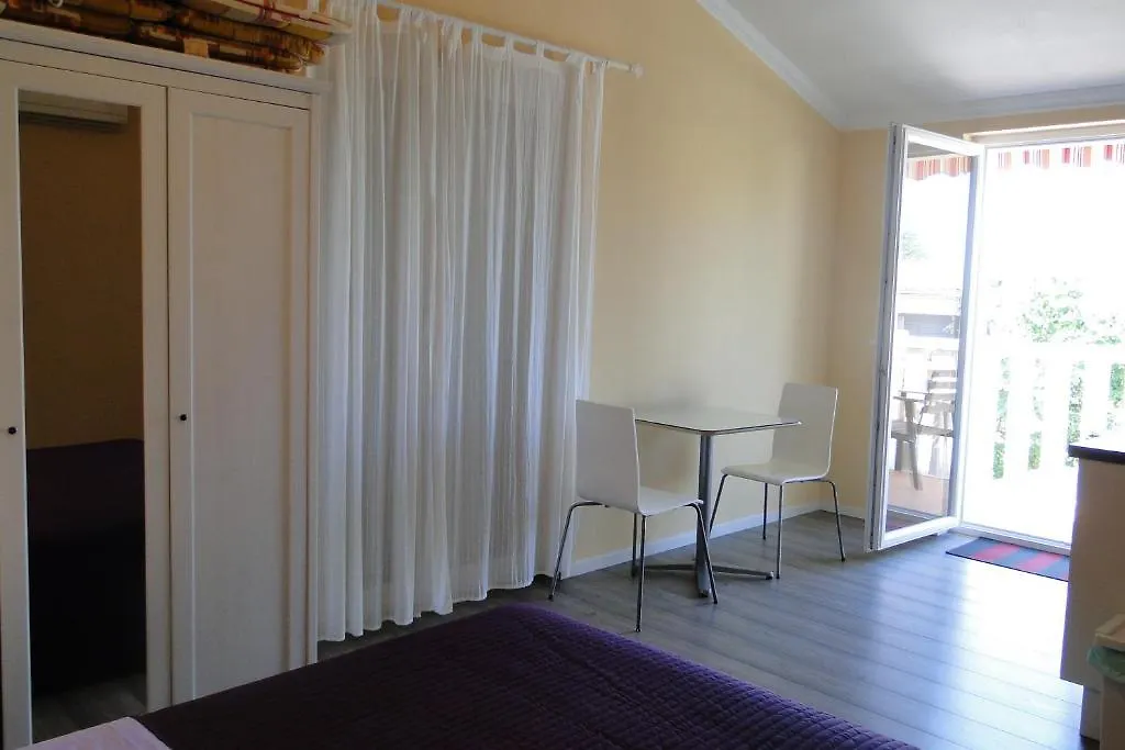 Apartments Villa Ela أوماغ كرواتيا